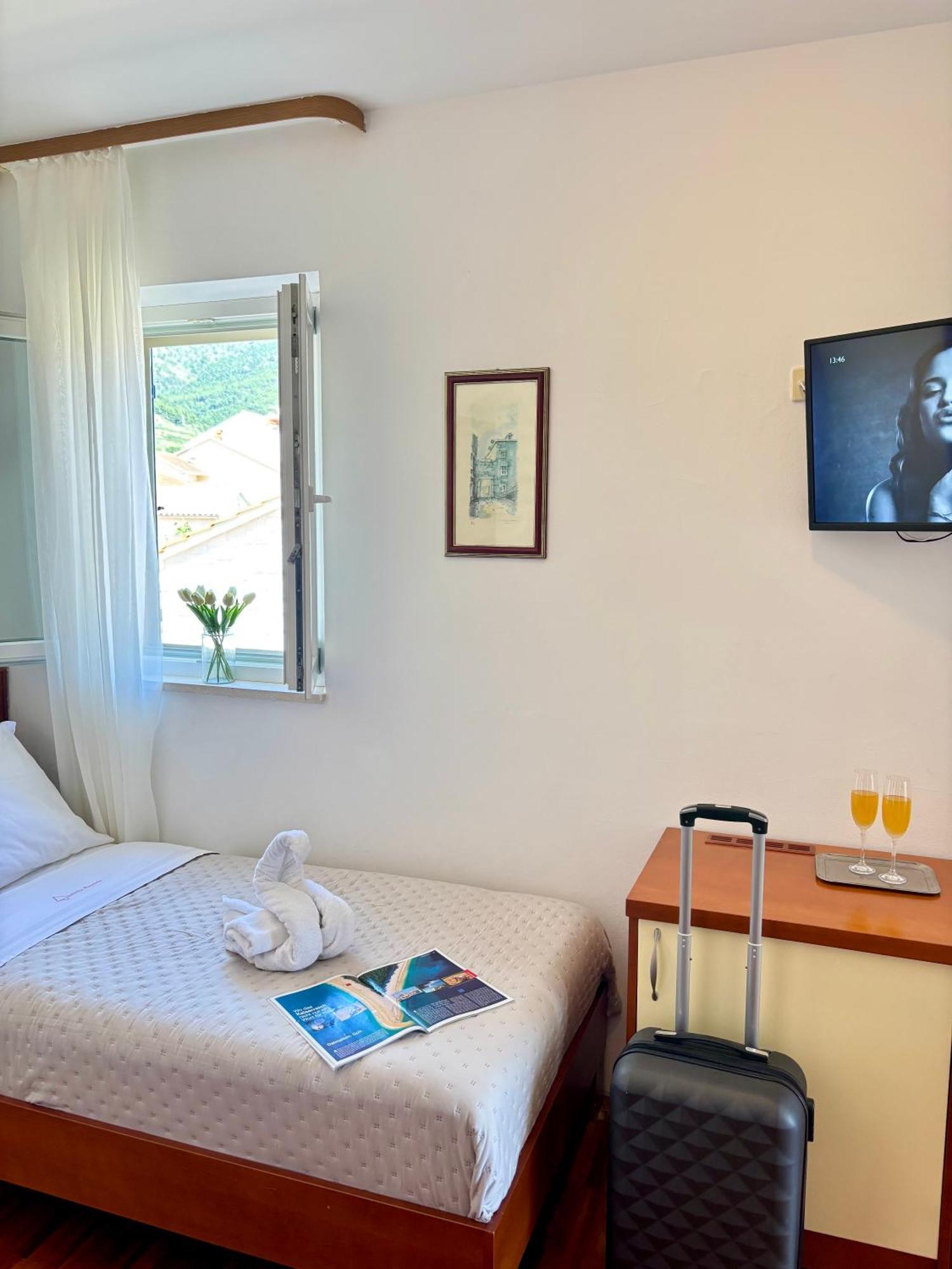 Villa Daniela Bol Zewnętrze zdjęcie